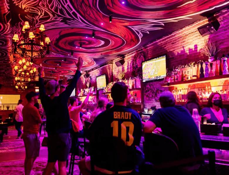 Moe's Cantina River North